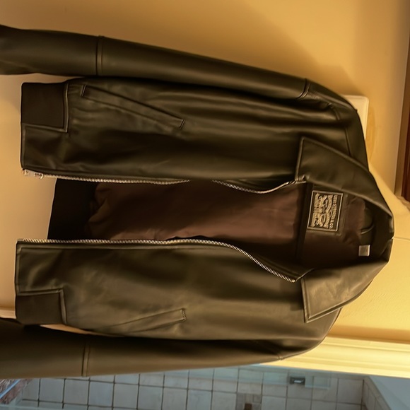 Xs but runs more like small medium new without tags never used faux leather - Picture 2 of 3